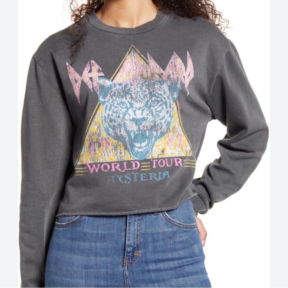 The Vinyl Icons Retro Def Leppard 1987 World Tour Crop Sweatshirt Womens Sz L